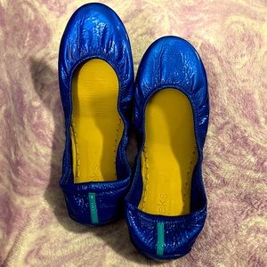 NWOB Sapphire Blue Tieks size 9